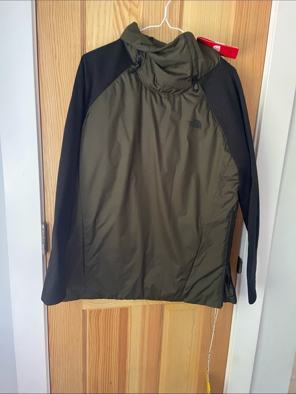 The North Face Women's Hooded Hybrid Jacket — Olive & Black